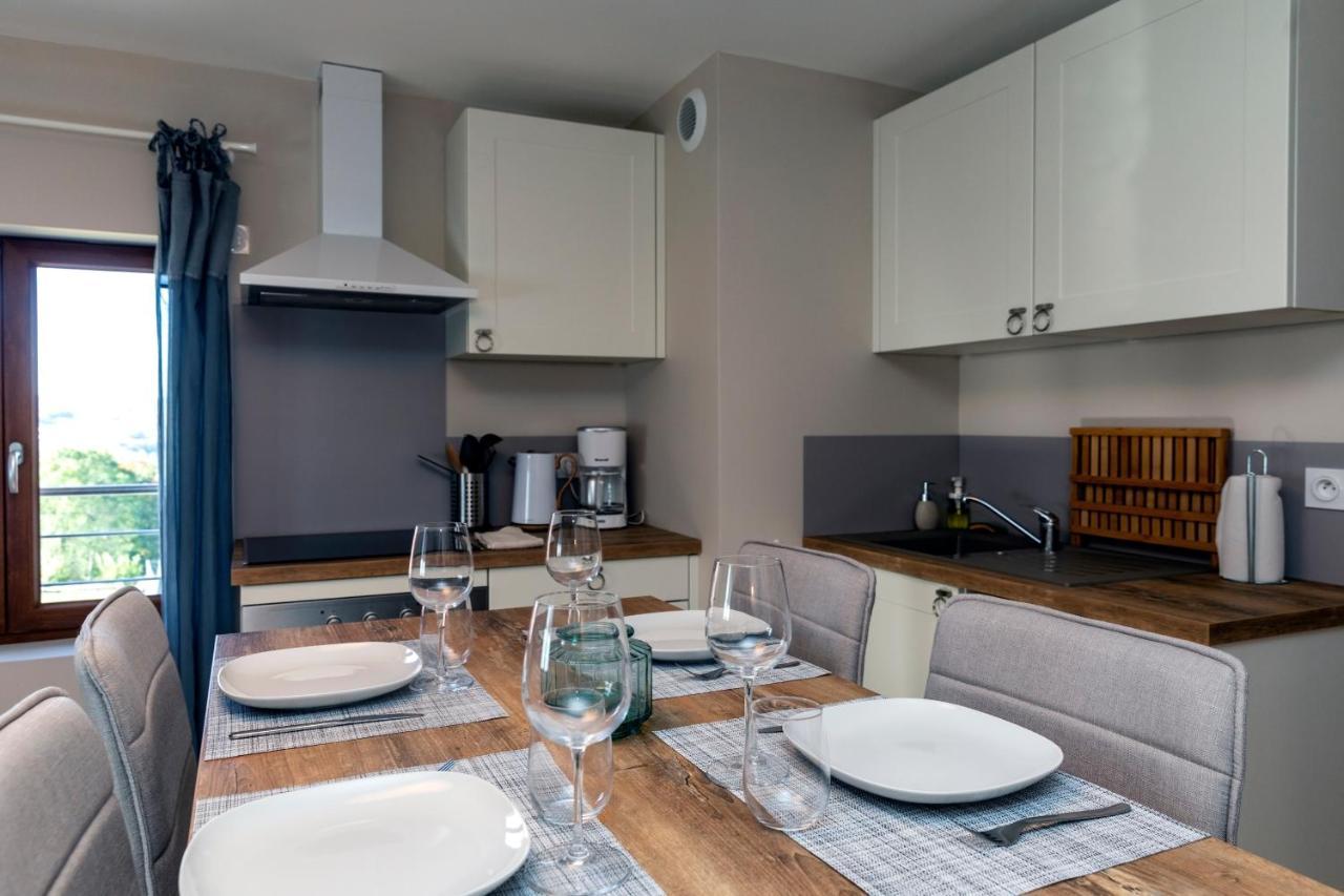 T2 Meuble De 40m2 Axe Annecy/geneve *